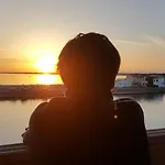 Parenthese En Bord De Mer, Vue Imprenable Sur L'infini Bleu