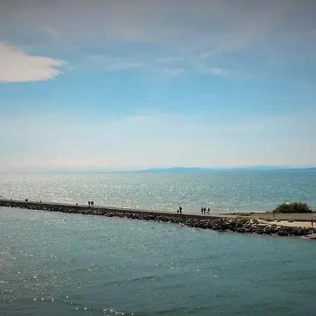 Parenthese En Bord De Mer, Vue Imprenable Sur L'infini Bleu * Le Grau-d'Agde
