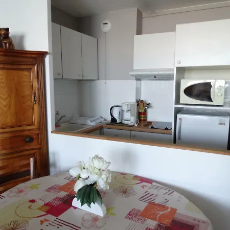 Parenthese En Bord De Mer, Vue Imprenable Sur L'infini Bleu Apartment *